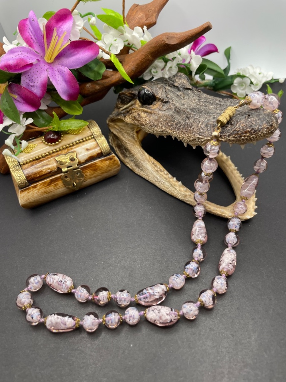 Venetian glass beaded necklace hand knotted vintage A34